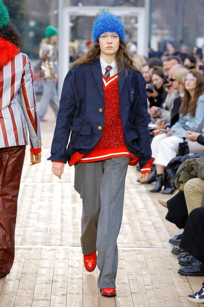 Look 40